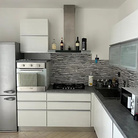 Refresh House Apartment