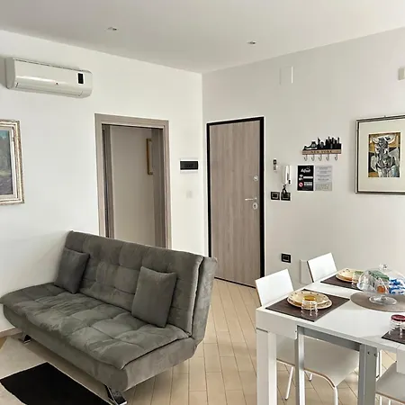 Refresh House Brindisi